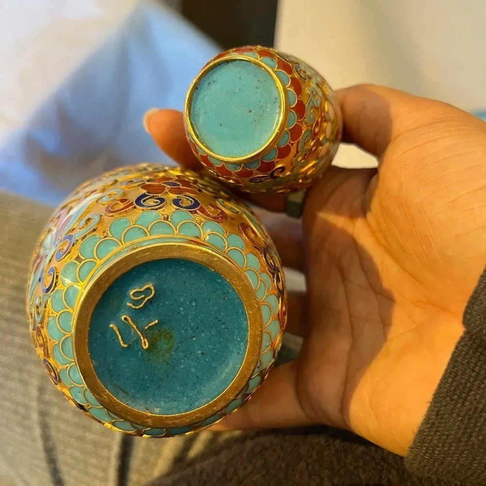 Beautiful Vintage Ornate Metal and Enamel Cloisonné Tiny Vase Set - Picture 4 of 4